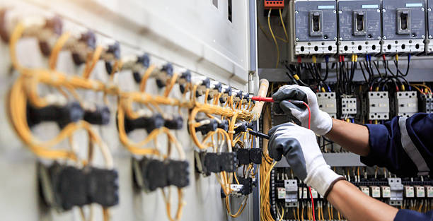Professional Electrician technician working in Bloomville, OH